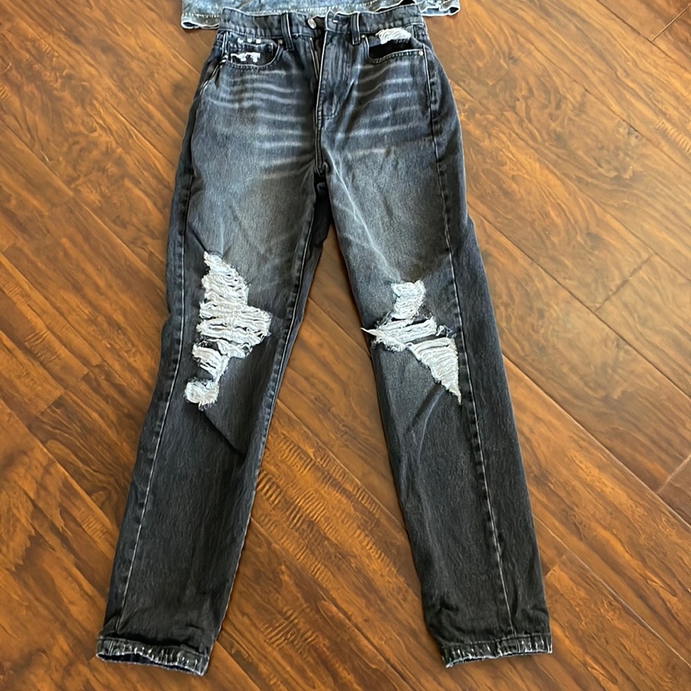 Ripped high waist mom jeans, grey “washed out” t-shirt